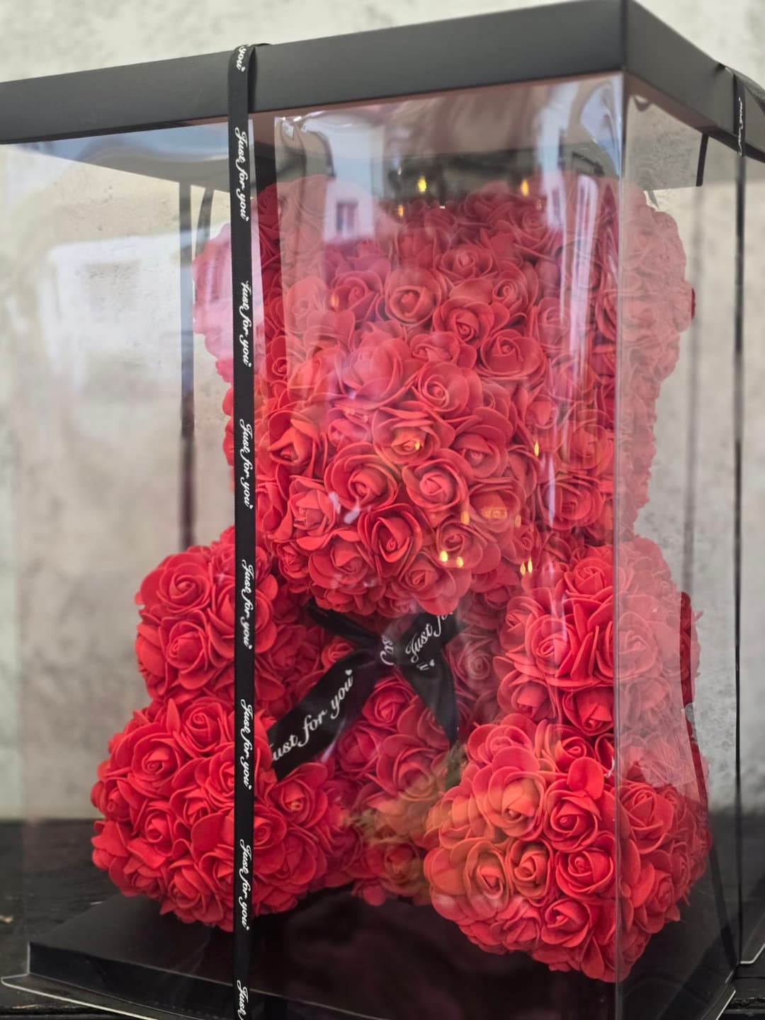 Мече от изкуствени рози - thumbnail 2