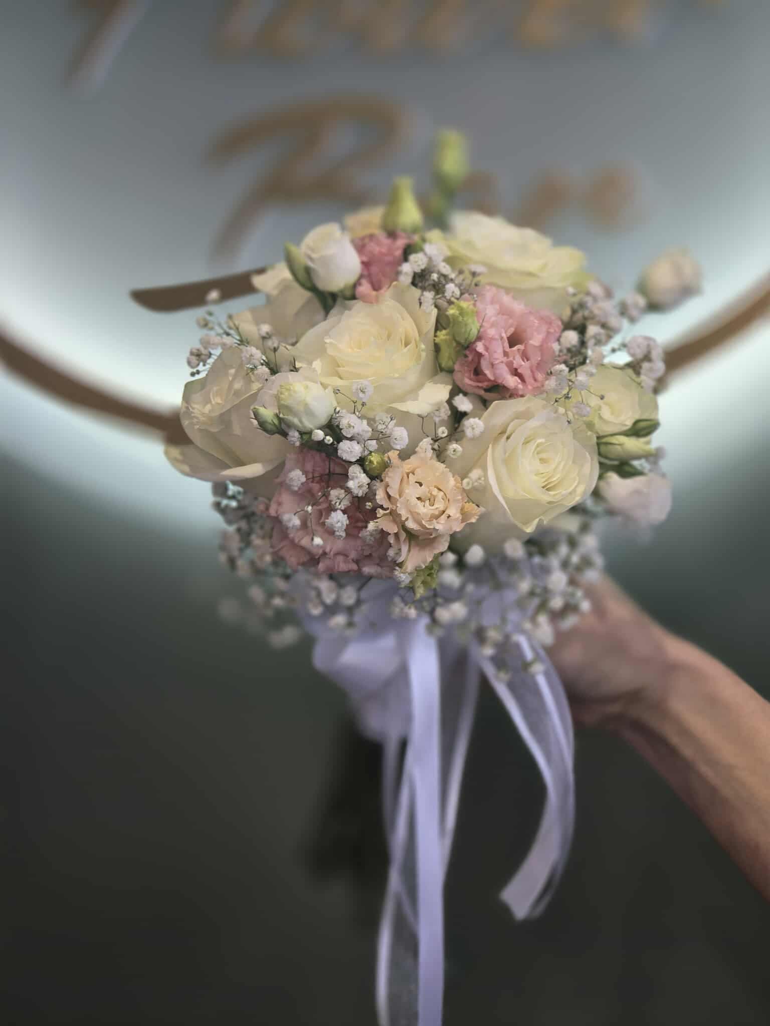 Букет Бели Лилиуми